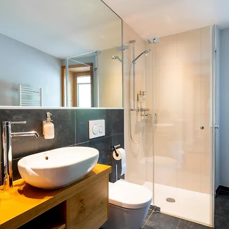 Laurus 4*