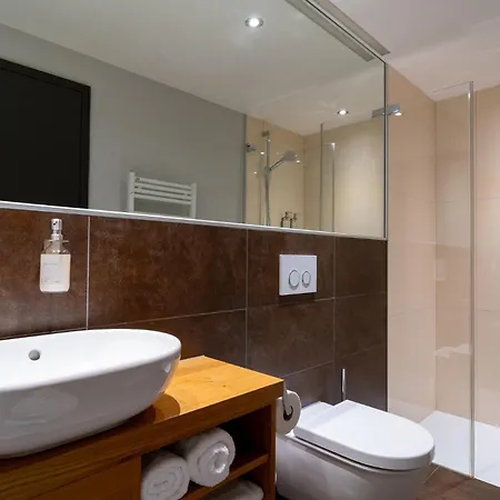 Laurus 4*