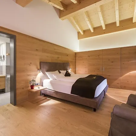 Apart-hotel Laurus 4*